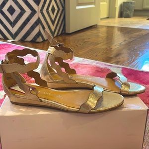 Size 6 Women’s Gold sandals Brand: Chinese Laundry